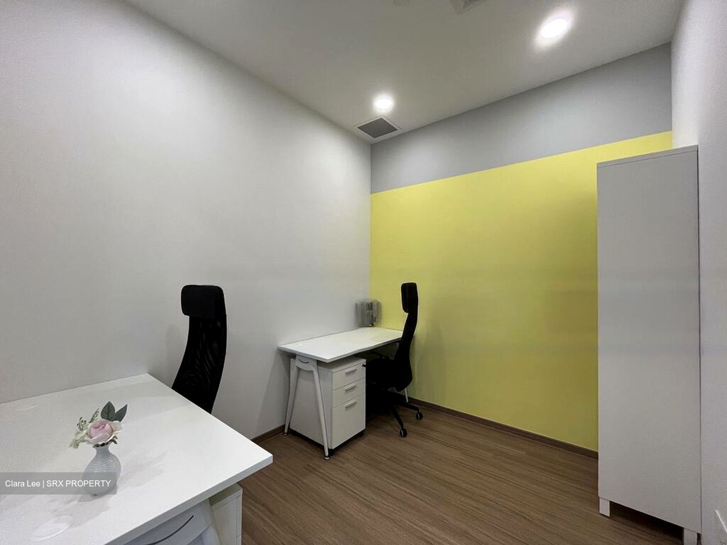 Woods Square (D25), Office #462633421